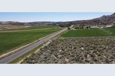 629 N Highway 12, Cannonville, UT 84718 - Photo 3