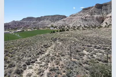 629 N Highway 12, Cannonville, UT 84718 - Photo 7