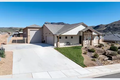 346 W Center St, Toquerville, UT 84774 - Photo 3
