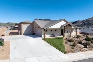 346 W Center St, Toquerville, UT 84774 - Photo 3