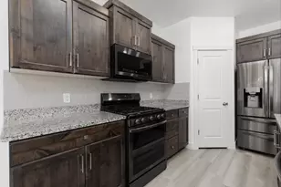 1673 E Mountain Trl, Saint George, UT 84790 - Photo 11