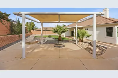 2384 E Lake Dr, Saint George, UT 84790 - Photo 35