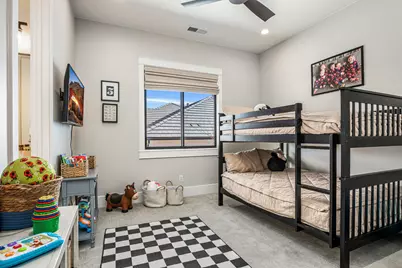 737 W Scenario St, Washington, UT 84780 - Photo 25