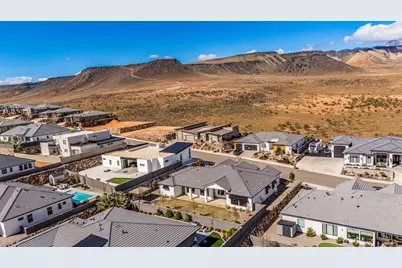 737 W Scenario St, Washington, UT 84780 - Photo 37