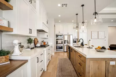 737 W Scenario St, Washington, UT 84780 - Photo 9