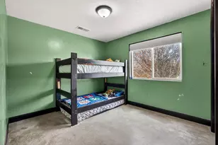 735 S Peachtree Dr, Toquerville, UT 84774 - Photo 31