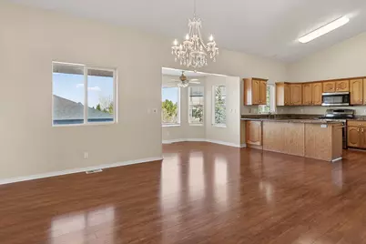 2152 W 370 S, Cedar City, UT 84720 - Photo 9