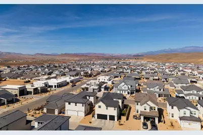 663 W Green Mountain Dr, Saint George, UT 84790 - Photo 25