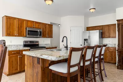 1211 N 2190 W, Saint George, UT 84770 - Photo 11