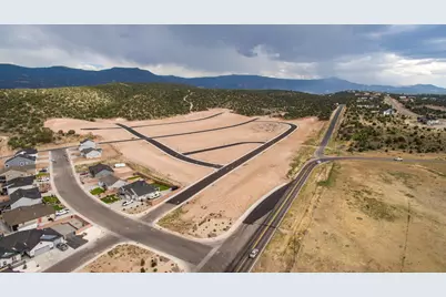 624 S Renze Adams St, Cedar City, UT 84720 - Photo 3