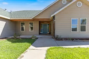 1892 N Golden Delicious Dr, Apple Valley, UT 84737 - Photo 49