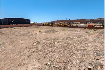 425 Commerce St, Hurricane, UT 84737 - Photo 9