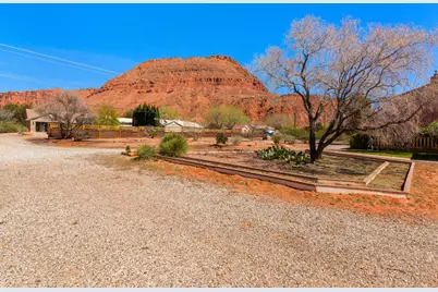 285 W 450 N, Ivins, UT 84738 - Photo 29