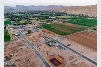994 W 1920 S, Hurricane, UT 84737 - Photo 3