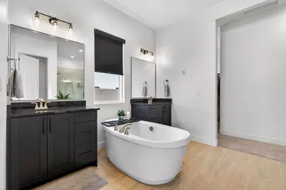 111 N Black Canyon Ave, Washington, UT 84780 - Photo 35