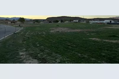 2821 S Little Valley Rd, Saint George, UT 84770 - Photo 27