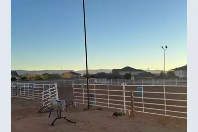 2821 S Little Valley Rd, Saint George, UT 84770 - Photo 9