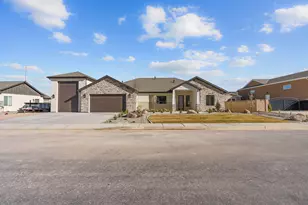 4462 W 200 N, Cedar City, UT 84720 - Photo 3