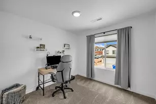 1749 S Devils Garden Ln, Washington, UT 84780 - Photo 11