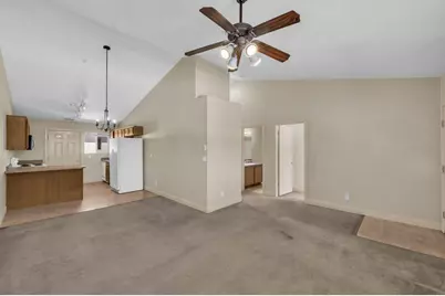 700 N Main St #E6, Washington, UT 84780 - Photo 3