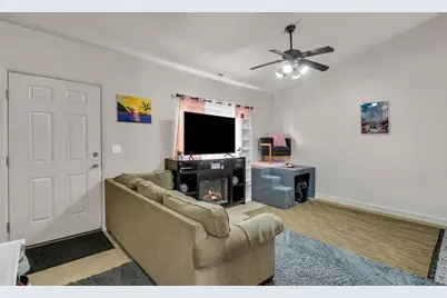 700 N Main St #E6, Washington, UT 84780 - Photo 3