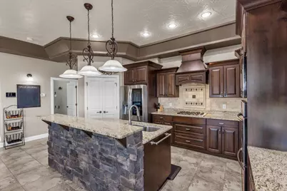 1052 N 1830 E Cir, Saint George, UT 84770 - Photo 9