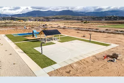 51 S 4375 W #27, Cedar City, UT 84720 - Photo 17