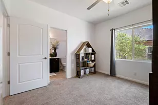 566 N Sage Crest Dr, Washington, UT 84780 - Photo 23