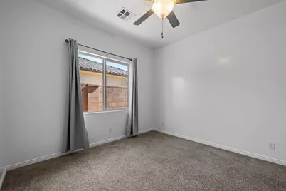 566 N Sage Crest Dr, Washington, UT 84780 - Photo 17