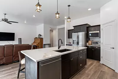 566 N Sage Crest Dr, Washington, UT 84780 - Photo 13