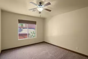 210 W Talon Ct, Ivins, UT 84738 - Photo 37