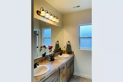 1602 E Sugar Plumb Ln, Washington, UT 84780 - Photo 27