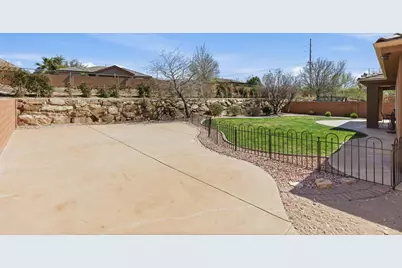 1935 S Great Basin Dr, Washington, UT 84780 - Photo 7