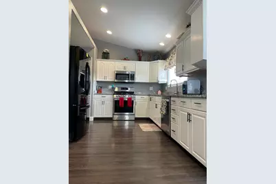 8129 N Diamond Valley Dr, Saint George, UT 84770 - Photo 13