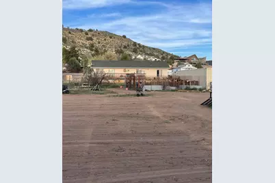 8129 N Diamond Valley Dr, Saint George, UT 84770 - Photo 5