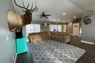 8129 N Diamond Valley Dr, Saint George, UT 84770 - Photo 9