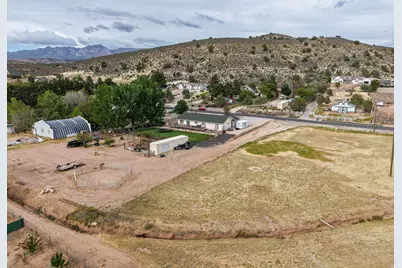 8129 N Diamond Valley Dr, Saint George, UT 84770 - Photo 21