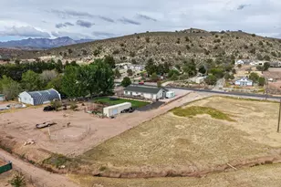 8129 N Diamond Valley Dr, Saint George, UT 84770 - Photo 21