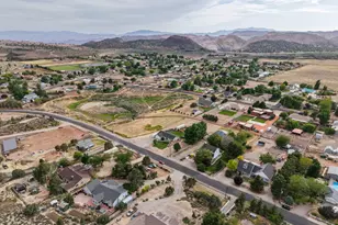 8129 N Diamond Valley Dr, Saint George, UT 84770 - Photo 23