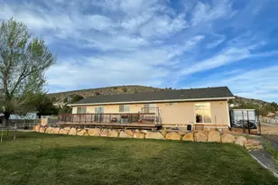 8129 N Diamond Valley Dr, Saint George, UT 84770 - Photo 3