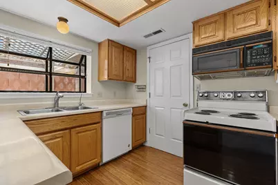 1175 E 900 St S #11, Saint George, UT 84790 - Photo 11