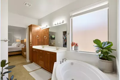 529 E Dry Springs Ln, Washington, UT 84780 - Photo 17