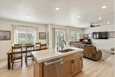 1824 Meadowlark Dr, Eagle Mountain, UT 84005 - Photo 15