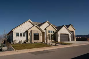 425 E Forrest Paddock Dr, Washington, UT 84780 - Photo 3