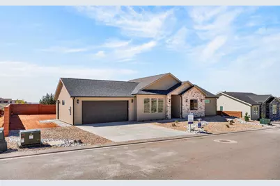 1193 W Kokopelli St, Hildale, UT 84784 - Photo 3