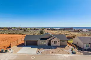 1193 W Kokopelli St, Hildale, UT 84784 - Photo 3