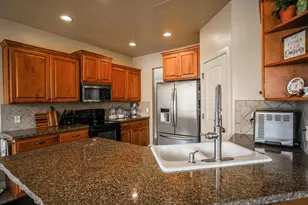 1037 S 620 E St, Saint George, UT 84790 - Photo 9