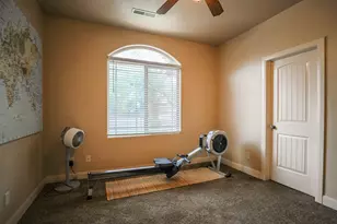 1037 S 620 E St, Saint George, UT 84790 - Photo 23