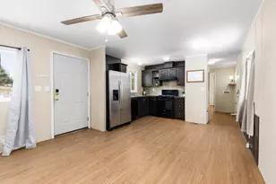 590 N State St, Hurricane, UT 84737 - Photo 7