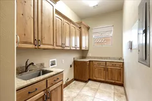 2169 N Gunsight Dr, Saint George, UT 84770 - Photo 47